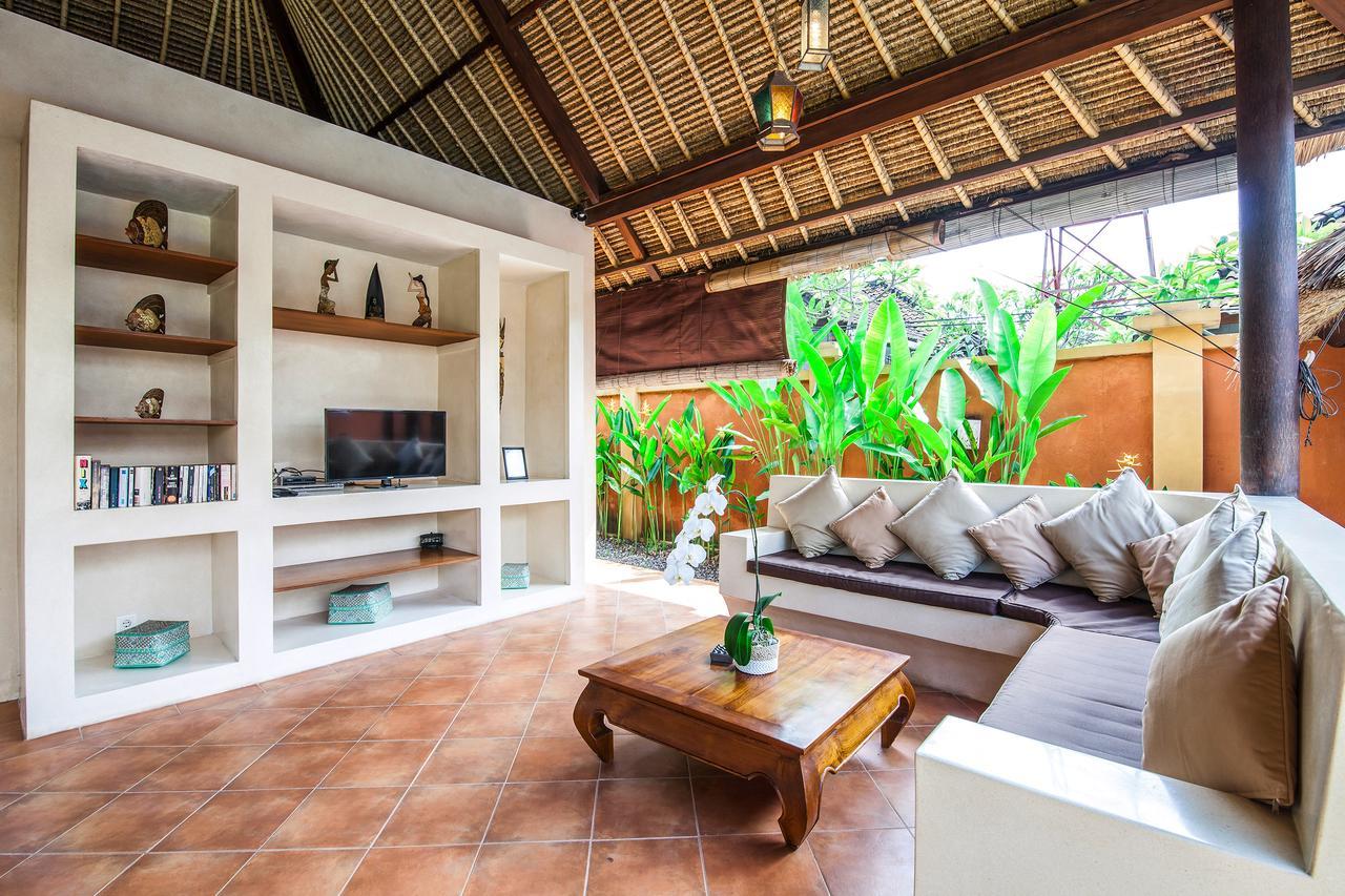 Alizee Villa Seminyak Exterior foto